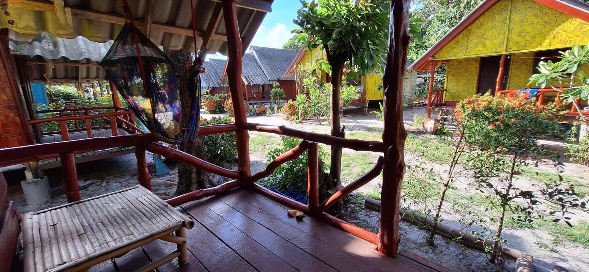 Breizh Cape Beach Bungalows Koh Lanta Exterior photo